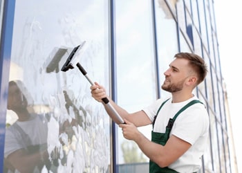 Window Cleaning min